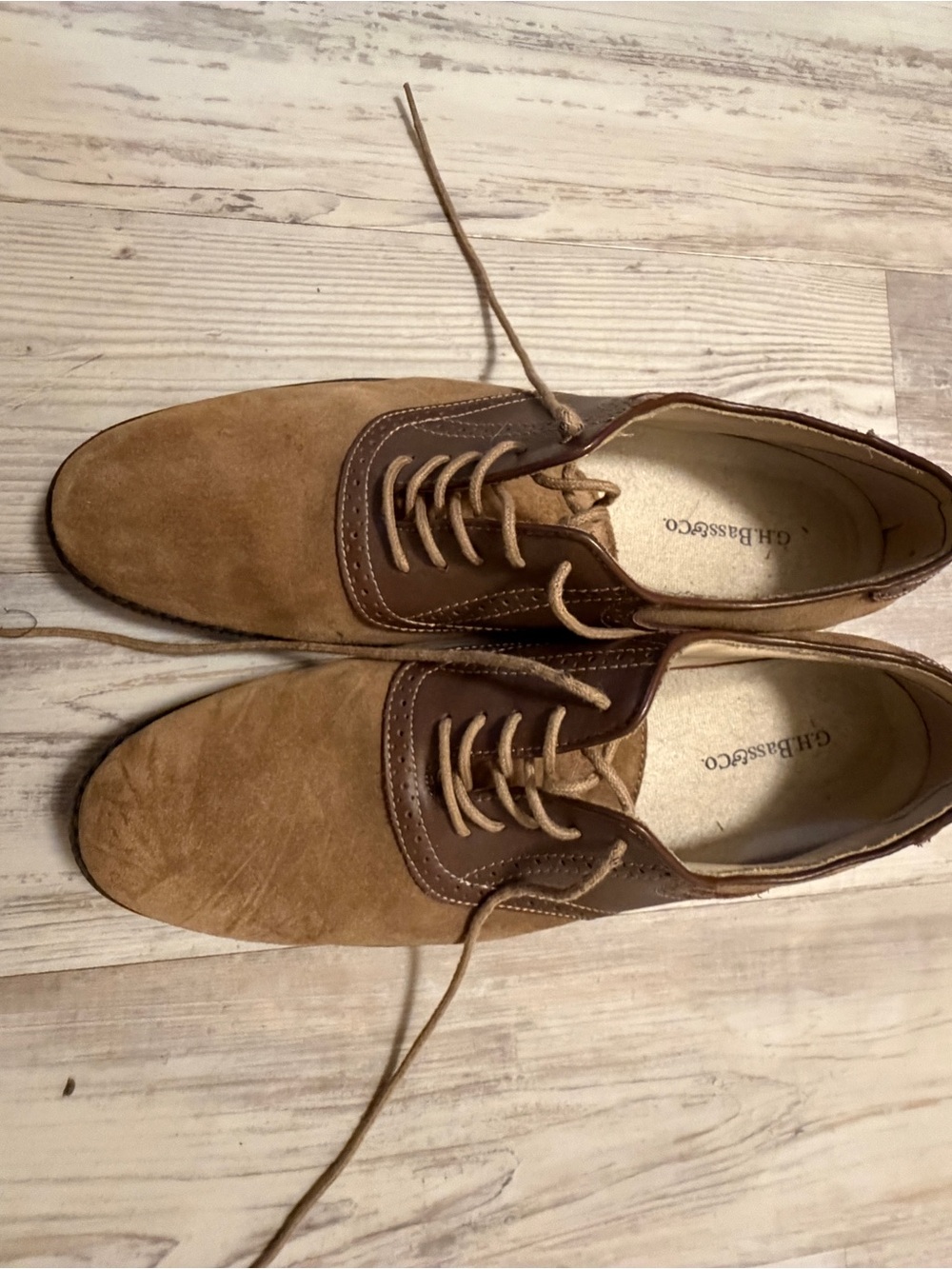 G.H. Bass & Co. Men’s Brown and Tan Suede Saddle Oxfords